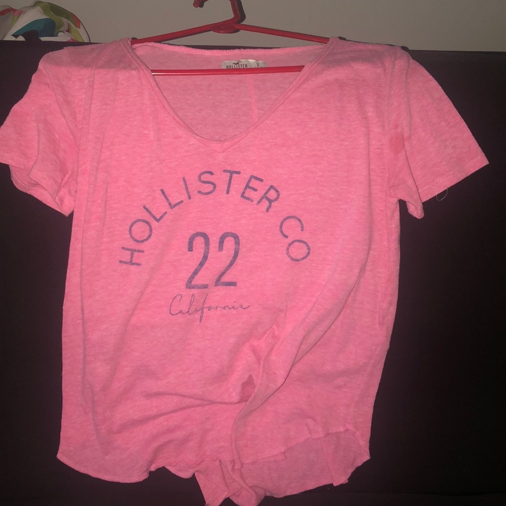Lightweight Hollister tee